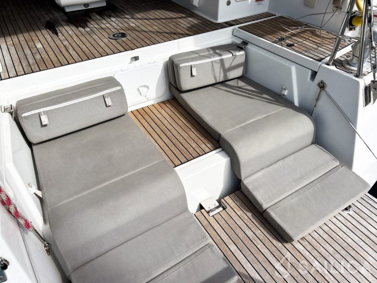 Jeanneau 54 - Yacht Charter Sailica
