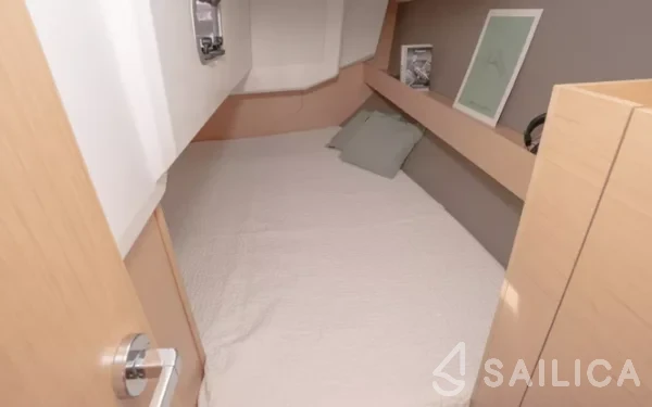 Oceanis 30.1 - Yacht Charter Sailica
