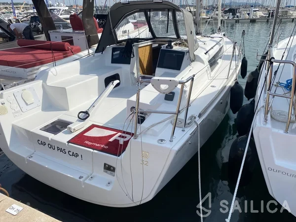 Dufour 32 - Yacht Charter Sailica