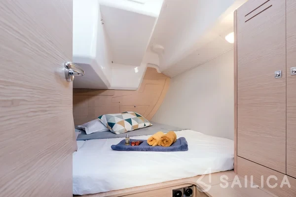 Dufour 32 - Yacht Charter Sailica