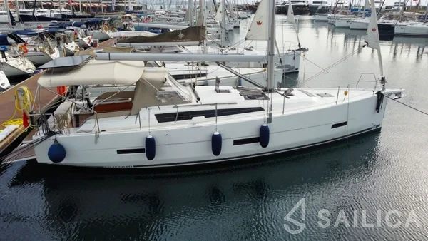 Dufour 430 - Yacht Charter Sailica