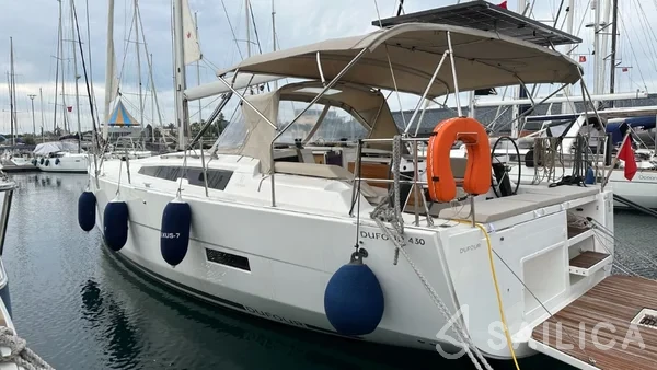 Dufour 430 - Yacht Charter Sailica