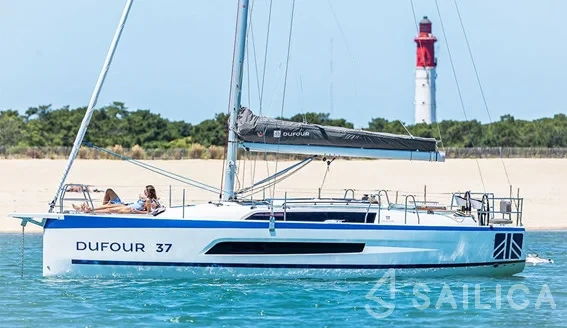 Dufour 37 - Yacht Charter Sailica