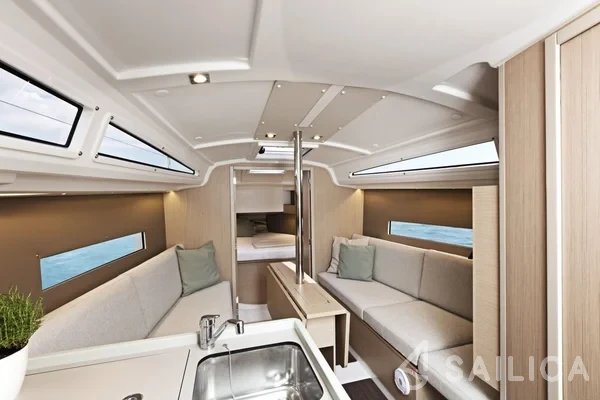 Oceanis 30.1 - Yacht Charter Sailica