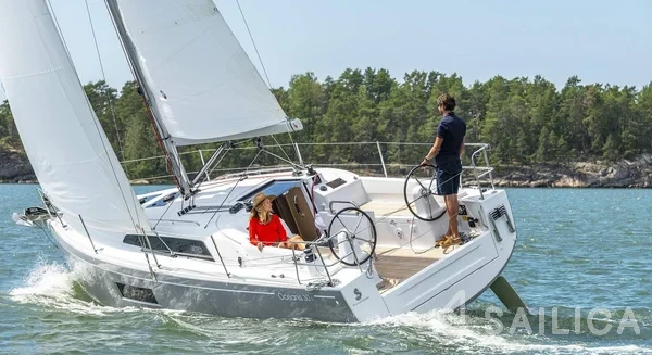 Oceanis 30.1 - Yacht Charter Sailica