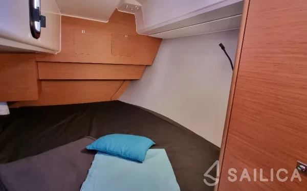 Dufour 37 - Yacht Charter Sailica