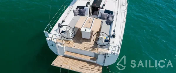 Oceanis 40.1 - Yacht Charter Sailica