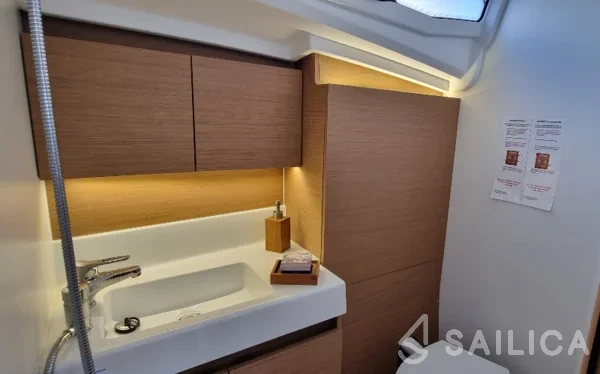 Sun Odyssey 380 - Yacht Charter Sailica