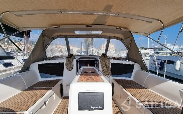 Dufour 430 - Yacht Charter Sailica