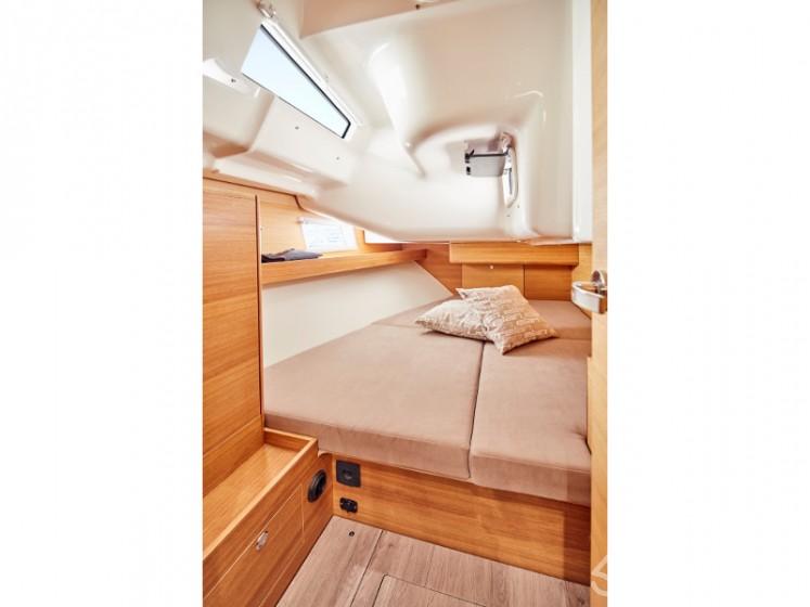 Elan 40.1 - Yacht Charter Sailica