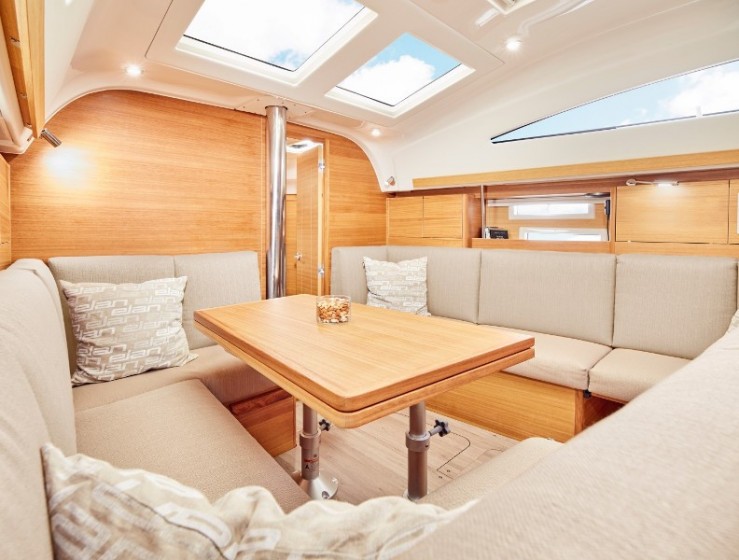 Elan 40.1 - Yacht Charter Sailica