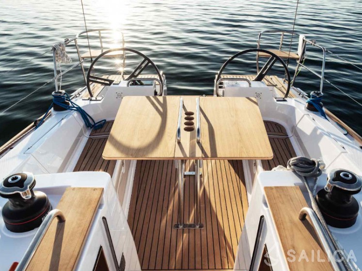 Elan 40.1 - Yacht Charter Sailica