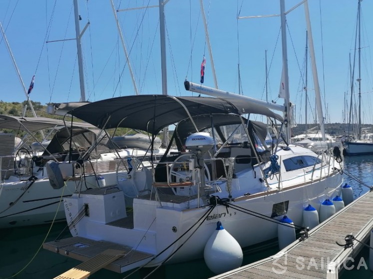 Elan 40.1 - Yacht Charter Sailica