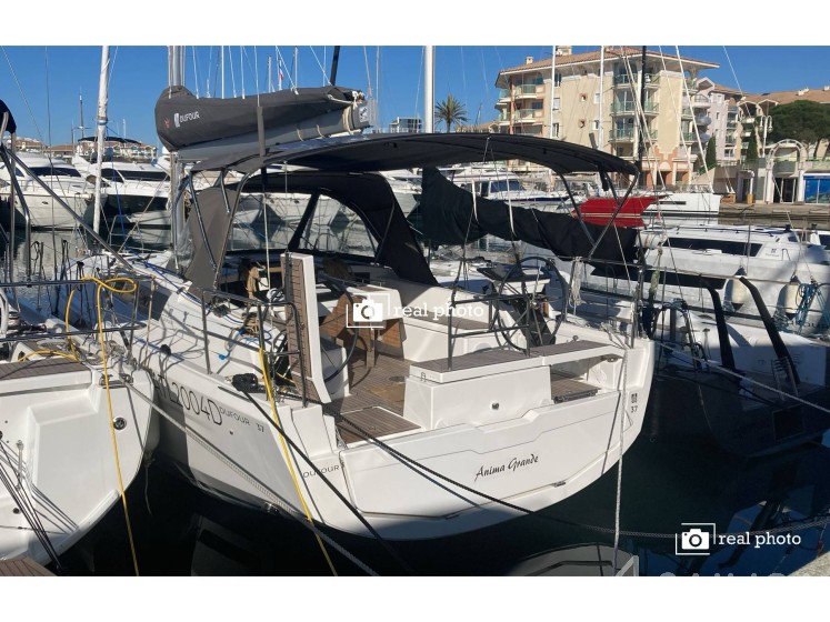 Dufour 37 - Yacht Charter Sailica