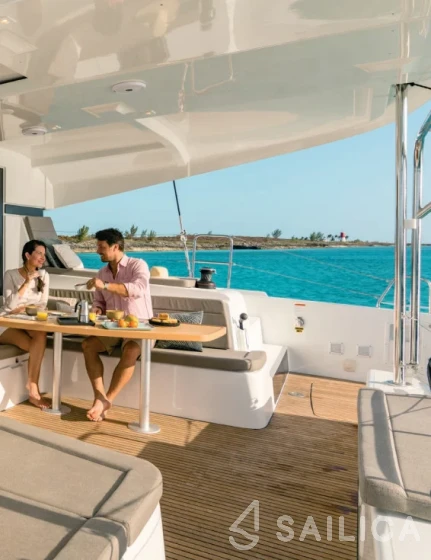 Lagoon 42 - Yacht Charter Sailica