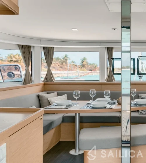 Lagoon 42 - Yacht Charter Sailica