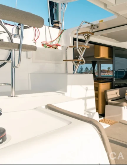 Lagoon 42 - Yacht Charter Sailica