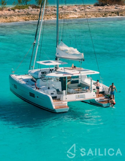Lagoon 42 - Yacht Charter Sailica