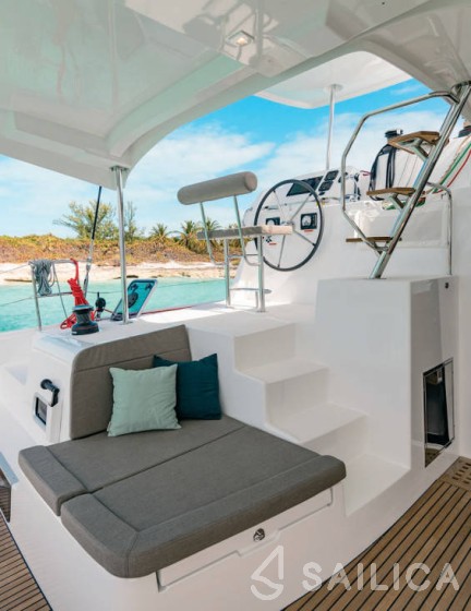 Lagoon 42 - Yacht Charter Sailica