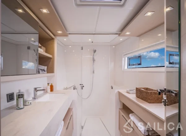 Lagoon 46  - Yacht Charter Sailica
