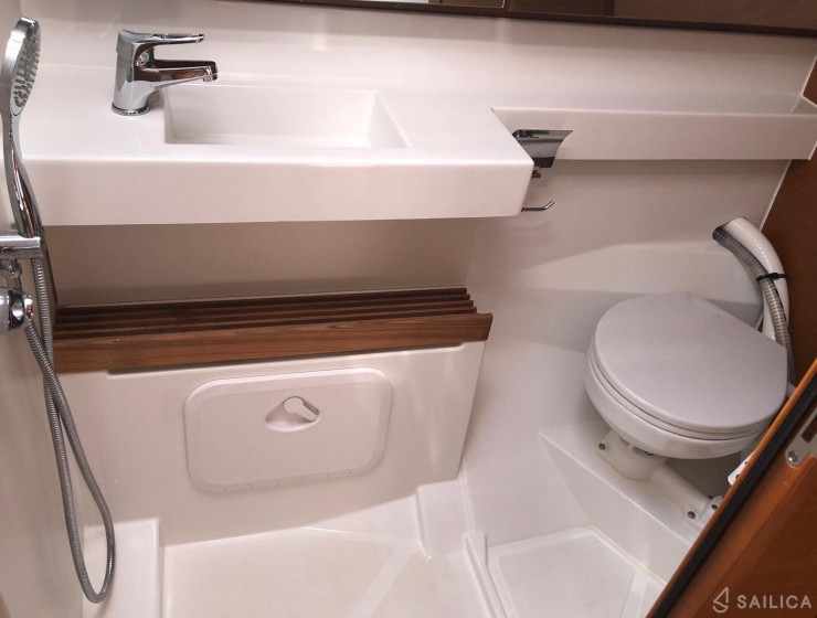 Sun Odyssey 440 - Yacht Charter Sailica