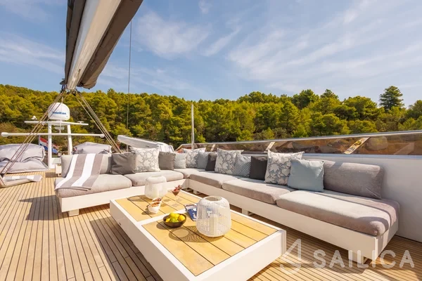 Motoryacht - Yacht Charter Sailica