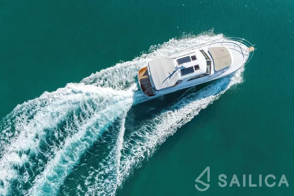 Adriana 44 - Yacht Charter Sailica