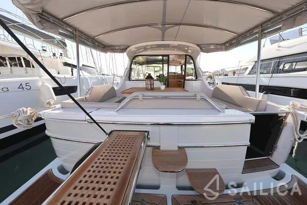 Adriana 44 - Yacht Charter Sailica