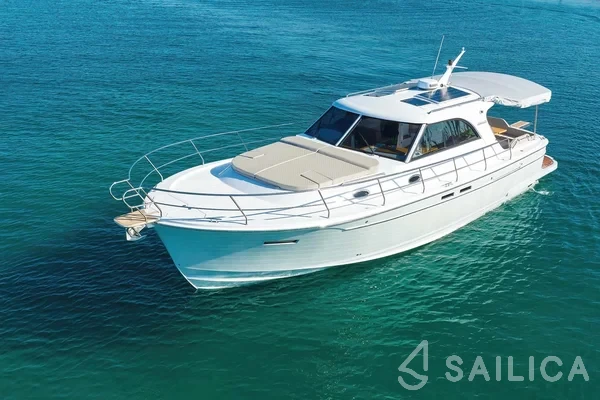 Adriana 44 - Yacht Charter Sailica