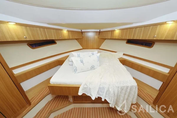 Adriana 44 - Yacht Charter Sailica