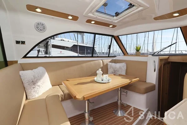 Adriana 44 - Yacht Charter Sailica