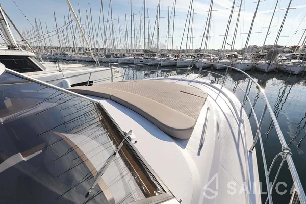 Adriana 44 - Yacht Charter Sailica