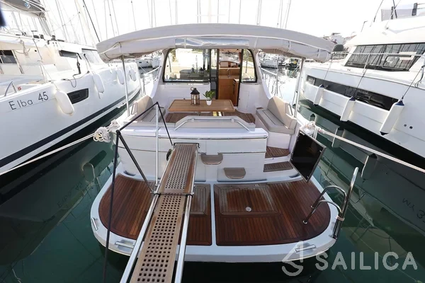 Adriana 44 - Yacht Charter Sailica