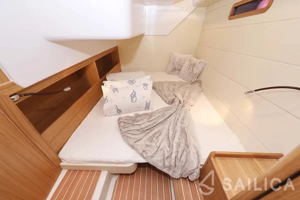 Adriana 44 - Yacht Charter Sailica