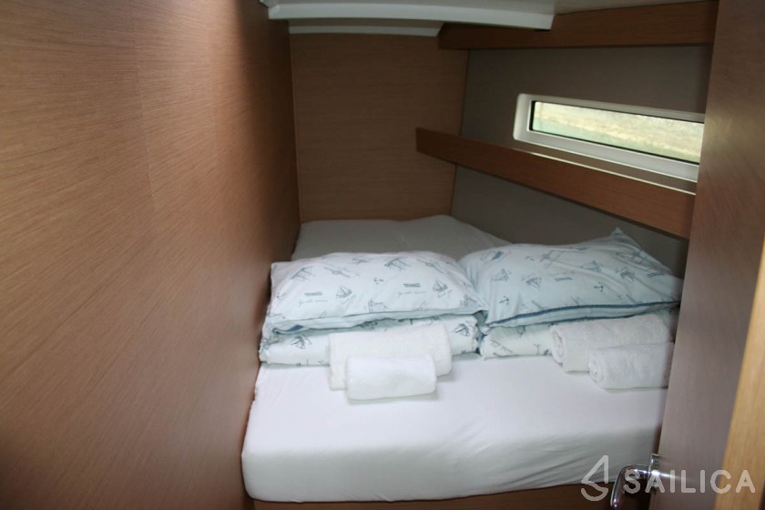 Sun Odyssey 440 - Yacht Charter Sailica