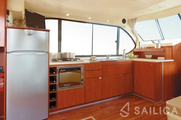 Estivale Sixto - Yacht Charter Sailica
