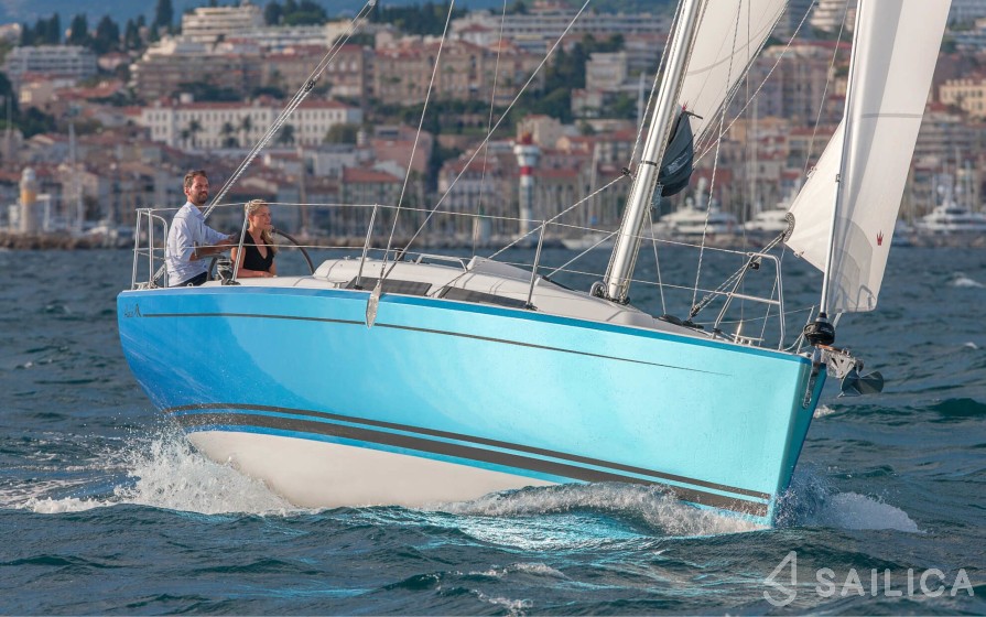 Hanse 315 - Yacht Charter Sailica