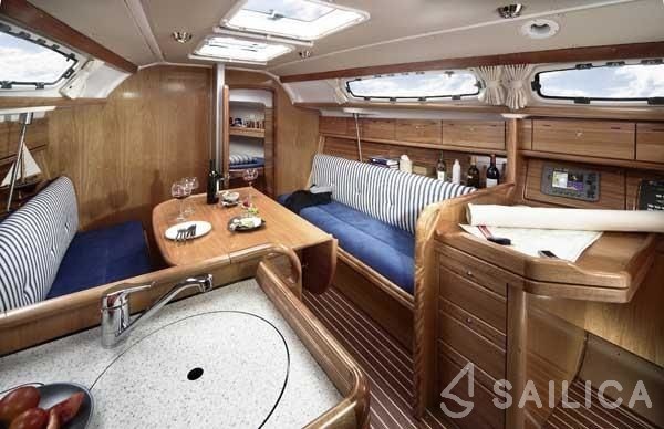 Bavaria 30 - Yacht Charter Sailica