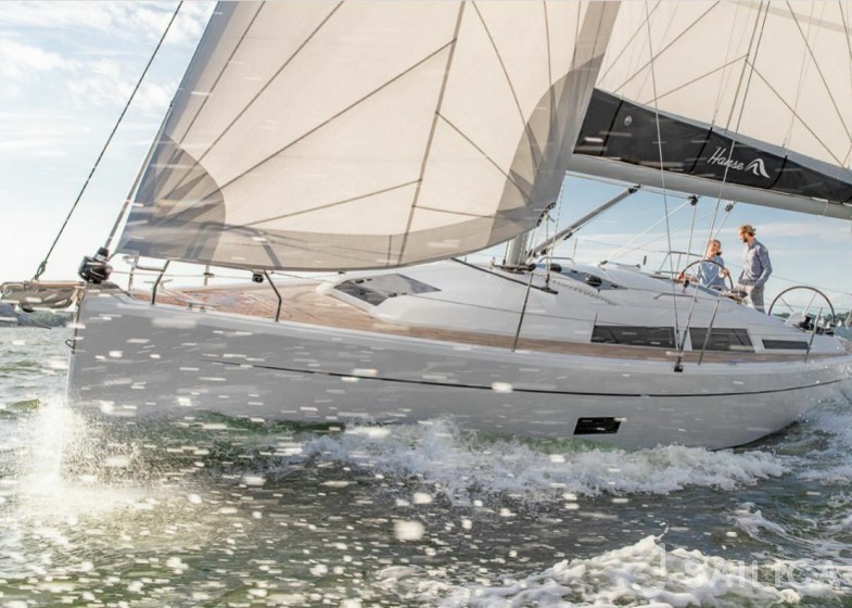 Hanse 348 - Yacht Charter Sailica