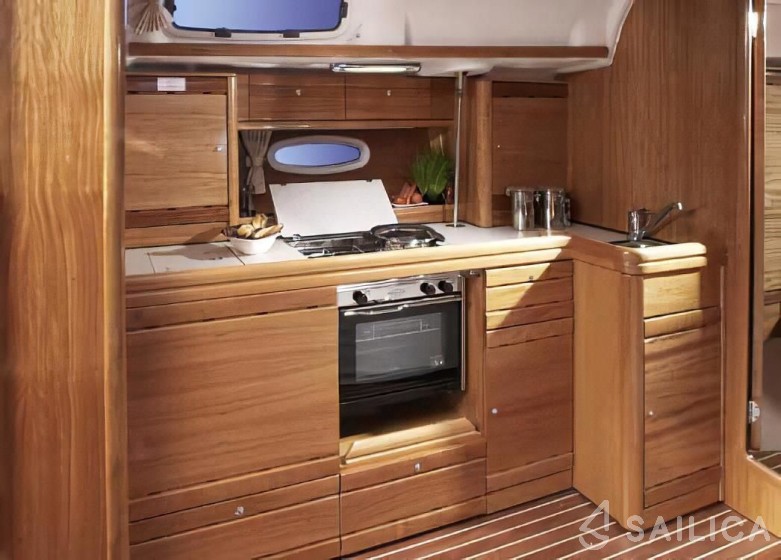 Bavaria 39 Cruiser - Yacht Charter Sailica