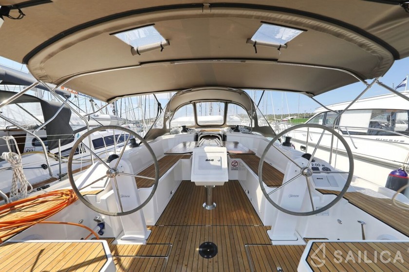 Bavaria C38 - Yacht Charter Sailica