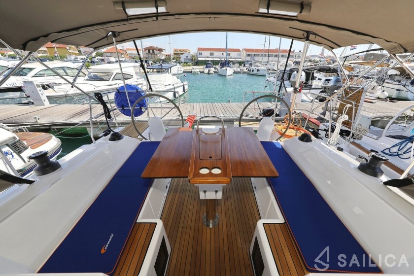 Bavaria C38 - Yacht Charter Sailica