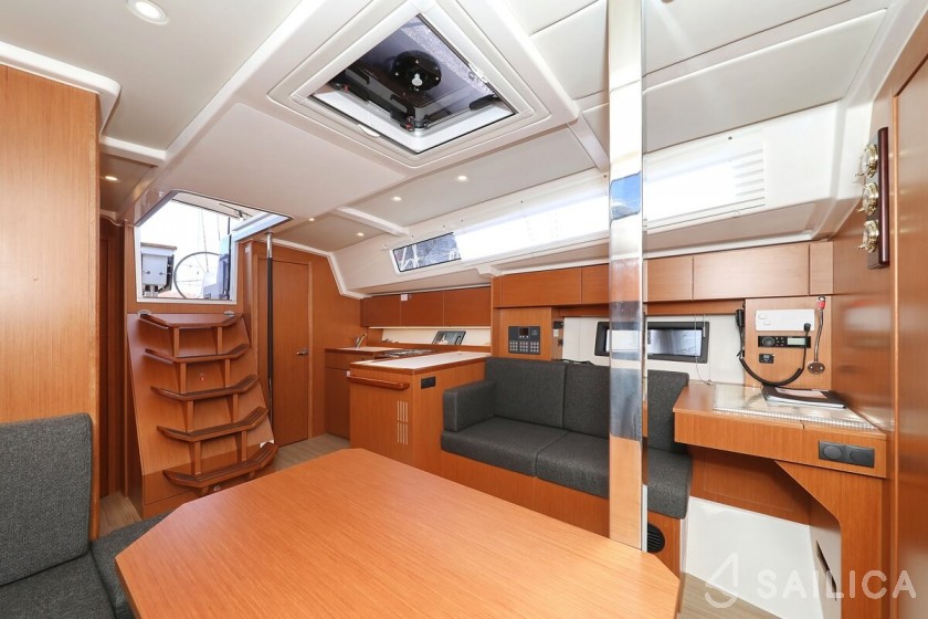Bavaria C38 - Yacht Charter Sailica