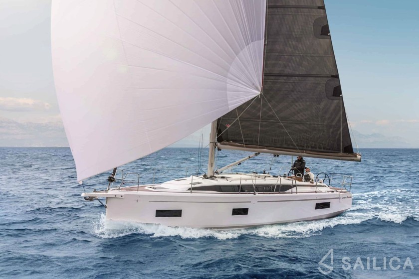 Bavaria 38 Cruiser - Yacht Charter Sailica