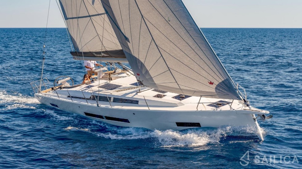 Hanse 418 - Yacht Charter Sailica