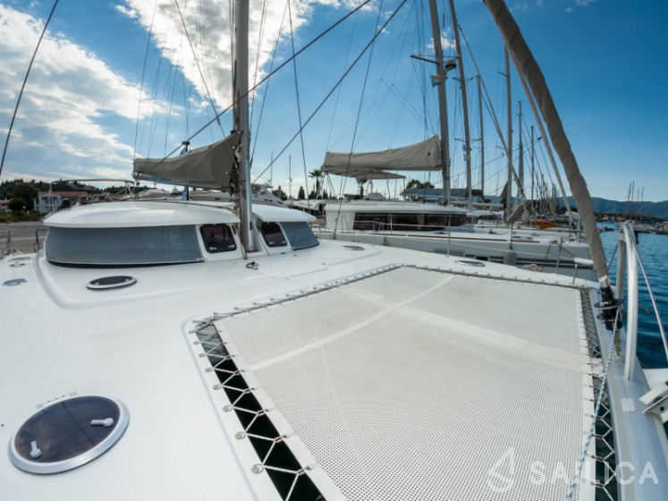 Salina 48 - Yacht Charter Sailica