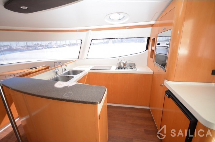 Salina 48 - Yacht Charter Sailica