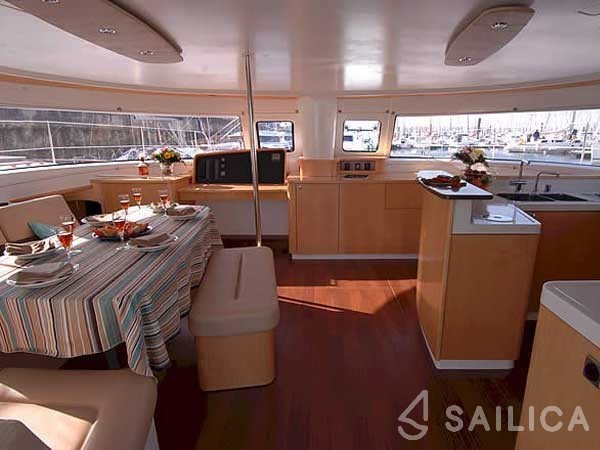 Salina 48 - Yacht Charter Sailica