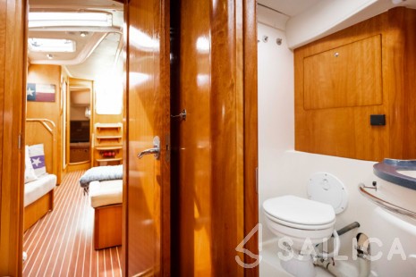 Bavaria 44 Vision - Yacht Charter Sailica