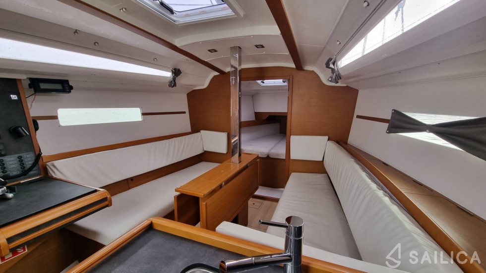 Sun Odyssey 349 - Yacht Charter Sailica